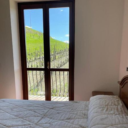 Spicchio Di Langa - Casa Indipendente Tra Le Vigne E Le Alpi Villa Belvedere Langhe ภายนอก รูปภาพ